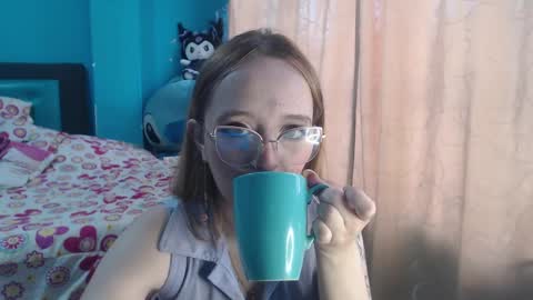 Lia Roberts online show from 28, 2, 2025