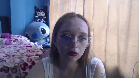 Lia Roberts online show from 5, 3, 2025