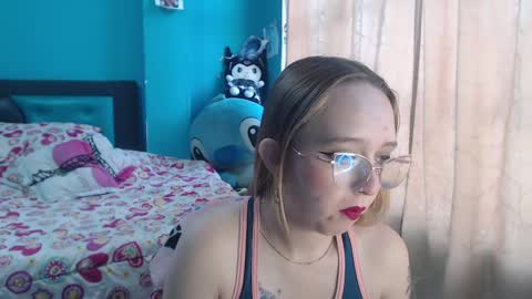 Lia Roberts online show from 8, 3, 2025