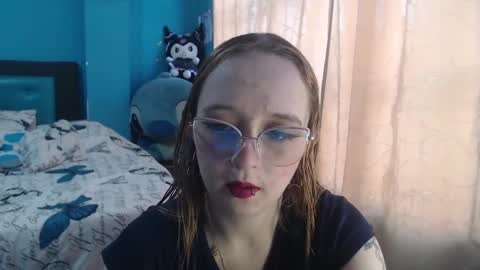 Lia Roberts online show from 10, 3, 2025