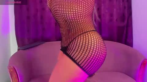 Snapshot of liarussell chatting on 5, 3, 2025 LiaRussell online show from 5, 3, 2025