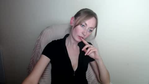 Snapshot of liasais_ chatting on 4, 5, 2026 Lia online show from 4, 5, 2026