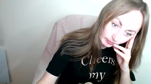 Snapshot of liasais_ chatting on 12, 5, 2026 Lia online show from 12, 5, 2026