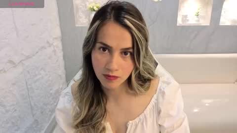 Snapshot of liat_white_tx chatting on 17, 9, 2025 Online 800 to 1400 online show from 17, 9, 2025