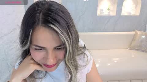 Snapshot of liat_white_tx chatting on 23, 9, 2025 Online 800 to 1400 online show from 23, 9, 2025