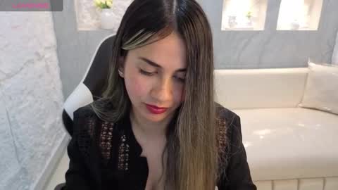 Snapshot of liat_white_tx chatting on 2, 10, 2025 Online 800 to 1400 online show from 2, 10, 2025