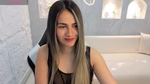 Snapshot of liat_white_tx chatting on 4, 10, 2025 Online 800 to 1400 online show from 4, 10, 2025