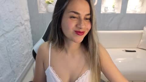 Snapshot of liat_white_tx chatting on 23, 10, 2025 Online 800 to 1400 online show from 23, 10, 2025