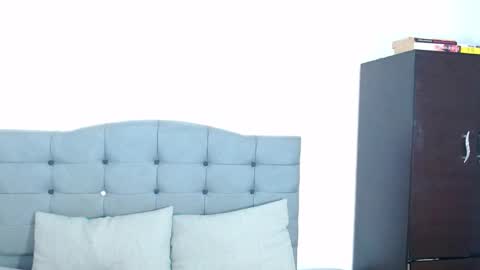 LIA TAYLOR  online show from 21, 10, 2025