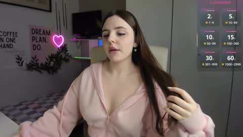 Lia online show from 6, 10, 2025