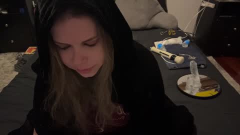 Libby Deetz online show from 9, 12, 2024