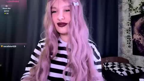 Lola online show from 17, 10, 2025