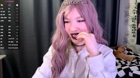 Lola online show from 22, 10, 2025