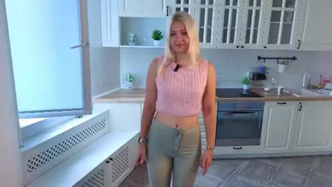 Snapshot of libbytippen chatting on 25, 7, 2026 Im Monica online show from 25, 7, 2026