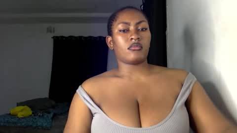 Snapshot of lick_my_pussyyy226651 chatting on 4, 12, 2025 caira online show from 4, 12, 2025