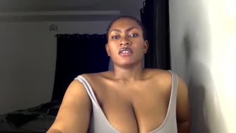 Snapshot of lick_my_pussyyy226651 chatting on 17, 12, 2025 caira online show from 17, 12, 2025