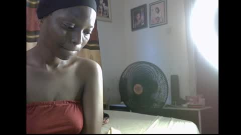 lickmefuckmex online show from 25, 2, 2026