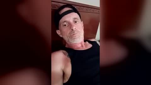 lickurlips6983 online show from 12, 7, 2026