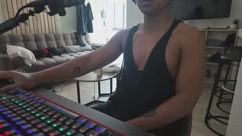 Lightskinbeachboy online show from 3, 2, 2026