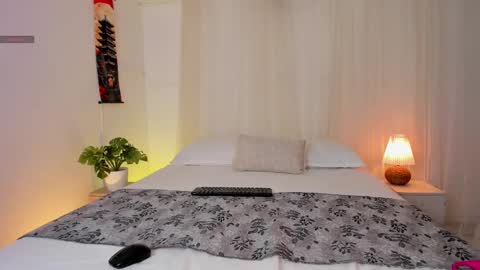 Lia Sweet online show from 8, 10, 2025