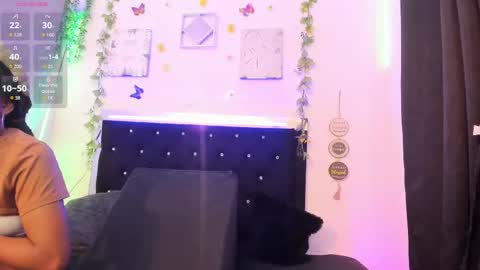 liilly_taylor1 online show from 8, 9, 2025