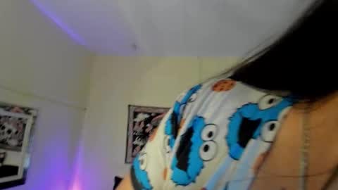 Lily Moore online show from 18, 11, 2025