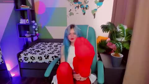 Snapshot of lika_sky chatting on 4, 10, 2025 lika_sky online show from 4, 10, 2025