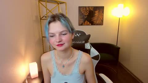 Snapshot of lika_sky chatting on 9, 10, 2025 lika_sky online show from 9, 10, 2025