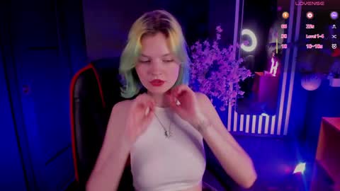 Snapshot of lika_sky chatting on 15, 5, 2026 lika_sky online show from 15, 5, 2026