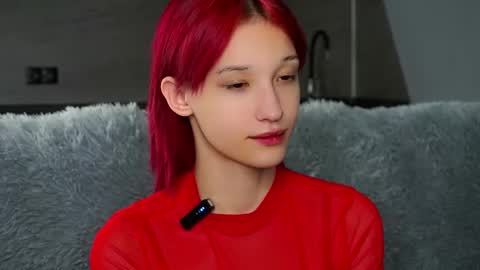 Snapshot of likalens chatting on 29, 9, 2025 Emi online show from 29, 9, 2025