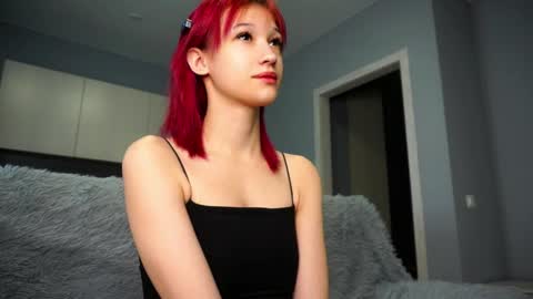 Snapshot of likalens chatting on 14, 10, 2025 Emi online show from 14, 10, 2025