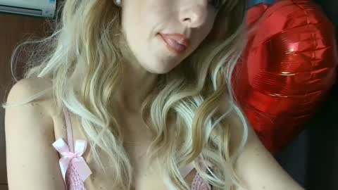 Mia                   Onlyfans link -  online show from 18, 2, 2025