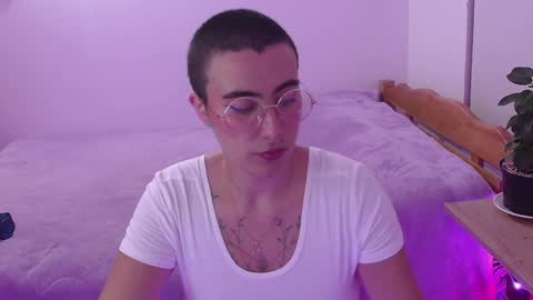 im MIA  -- MY OF is catsito3 online show from 21, 1, 2025
