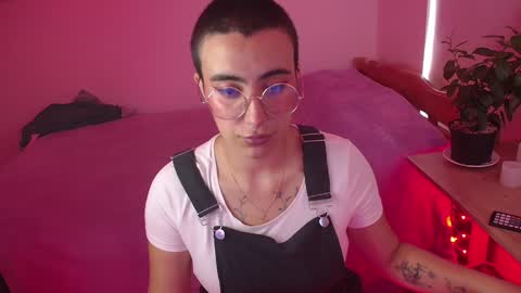 im MIA  -- MY OF is catsito3 online show from 24, 1, 2025