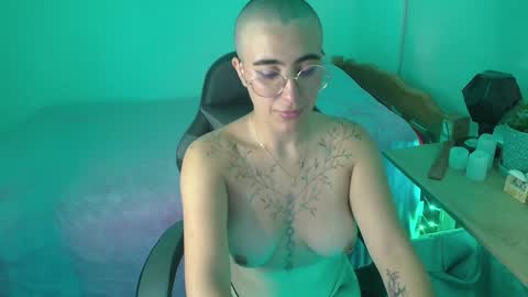 im MIA  -- MY OF is catsito3 online show from 29, 1, 2025