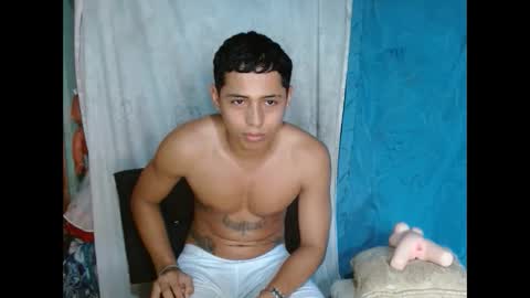 Snapshot of lil_condor_baby chatting on 18, 9, 2025 lil_condor_baby online show from 18, 9, 2025