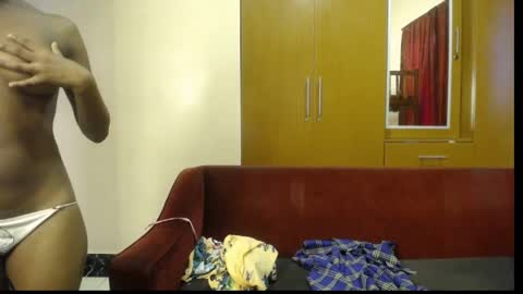 Snapshot of lil_doll_melanin chatting on 17, 4, 2026 Uni online show from 17, 4, 2026