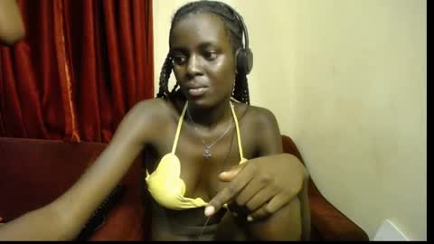 Snapshot of lil_doll_melanin chatting on 23, 5, 2026 Uni online show from 23, 5, 2026