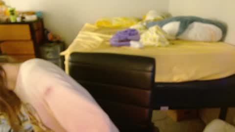 Snapshot of lil_gem chatting on 24, 12, 2024 lil gemmie online show from 24, 12, 2024