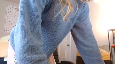 Snapshot of lil_gem chatting on 6, 1, 2025 lil gemmie online show from 6, 1, 2025