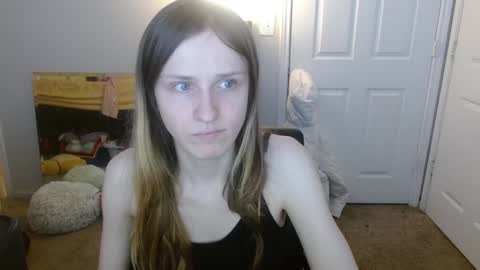 Snapshot of lil_gem chatting on 8, 1, 2025 lil gemmie online show from 8, 1, 2025