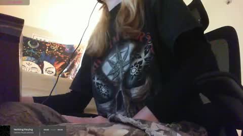 Snapshot of lil_gem chatting on 21, 9, 2025 lil gemmie online show from 21, 9, 2025
