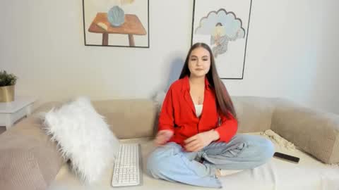 Snapshot of lil_honey_bunny chatting on 2, 10, 2025 Emma online show from 2, 10, 2025
