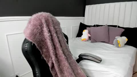 Snapshot of lil_la_skye chatting on 12, 3, 2026 Lila online show from 12, 3, 2026