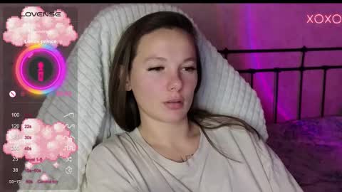 Snapshot of lil_luna_x chatting on 3, 12, 2024 little moon online show from 3, 12, 2024