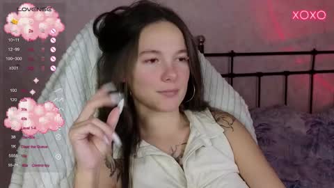 Snapshot of lil_luna_x chatting on 14, 10, 2025 little moon online show from 14, 10, 2025