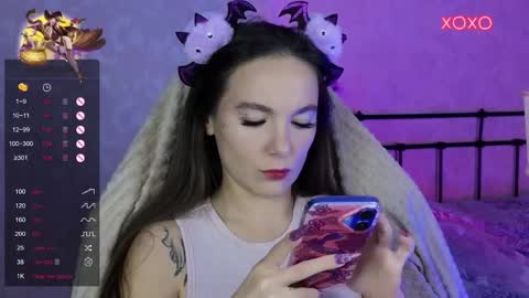 Snapshot of lil_luna_x chatting on 31, 10, 2025 little moon online show from 31, 10, 2025