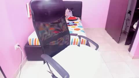 lil_mommy_slut online show from 18, 11, 2025