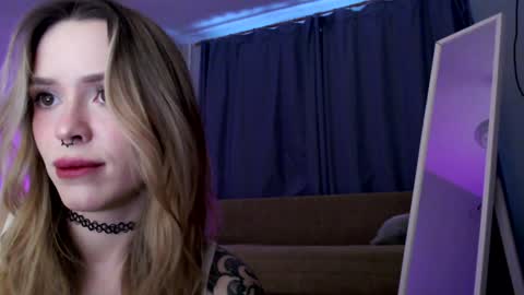 Snapshot of lil_reya chatting on 18, 12, 2024 INST Lil happines s online show from 18, 12, 2024