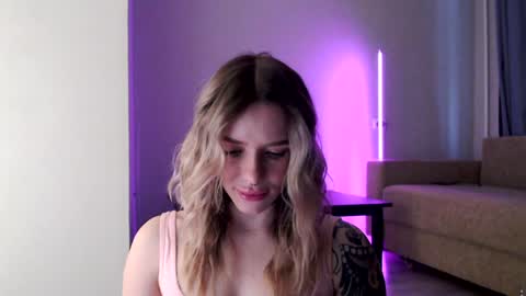 Snapshot of lil_reya chatting on 9, 1, 2025 INST Lil happines s online show from 9, 1, 2025